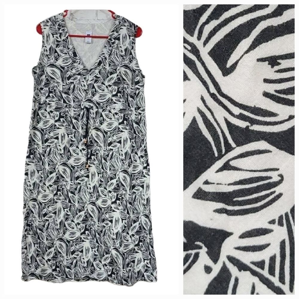 GAP Sleeveless Dress Cinched Empire Waist Black/White Leaf Print Midi Large